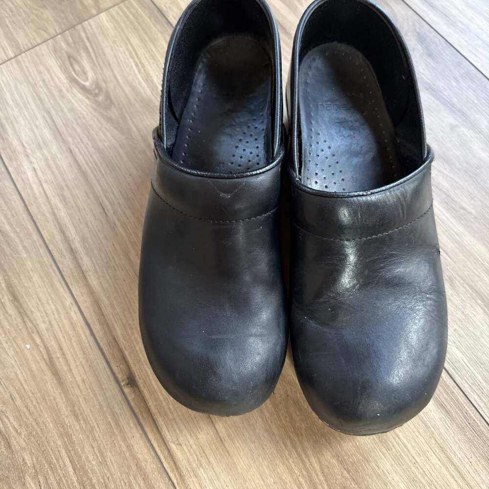 Dansko Women’s Professional Black Leather Clogs In Size 41 - US 10.5